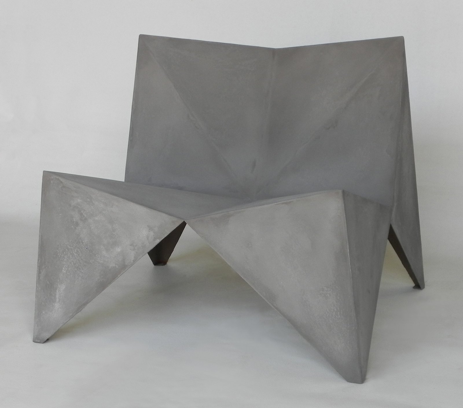 Siège Cocotte Béton par Stéphane Ducatteau